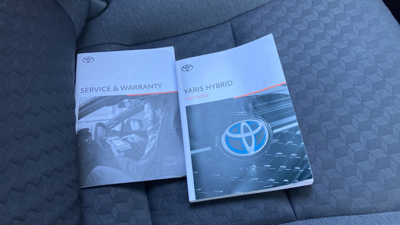 Toyota Yaris 1.5 Hybrid Design 5dr CVT Hybrid Hatchback